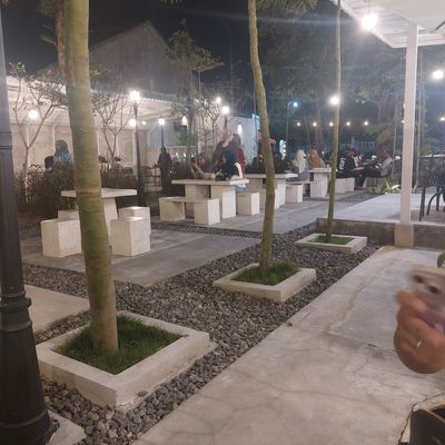 Soewatu resto & cafe foto 3